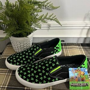 NWT-Minecraft Boys Canvas Slip-on Sneakers